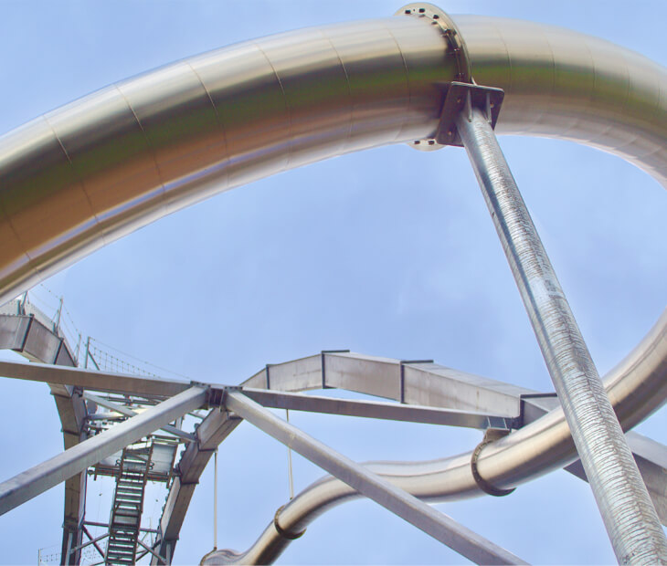 Die Highspeedrutsche ist eine Tunnelrutsche mit Wellen aus 34 Meter H�he